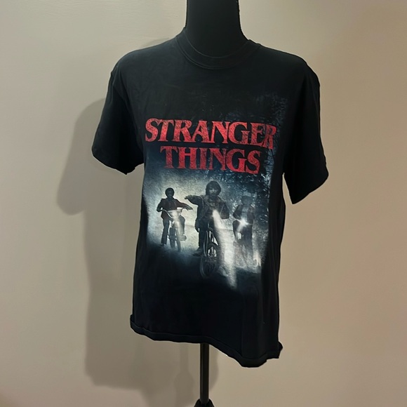Stranger things short sleeve shirt - Picture 1 of 5